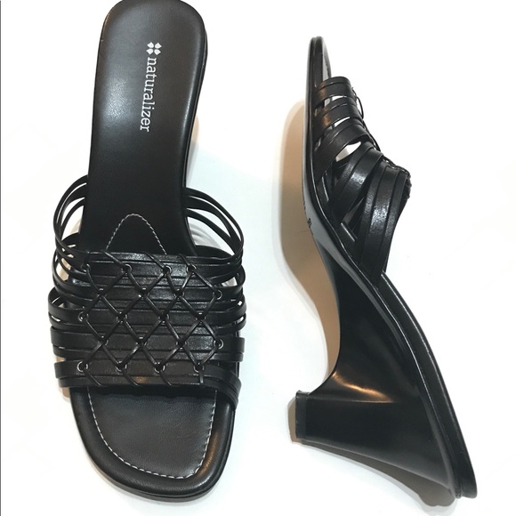 NATURALIZER | Strappy Black Heel Sandals -- 8.5 - Picture 8 of 8